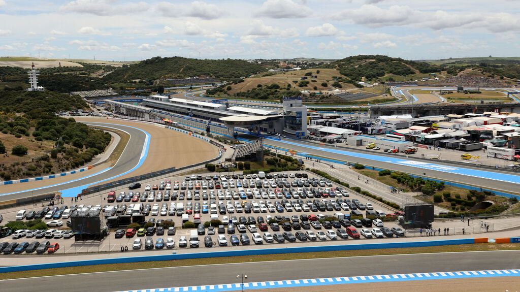 Gran ambiente en el primer d&iacute;a del GP Espa&ntilde;a en el Circuito de Jerez - &Aacute;ngel Nieto